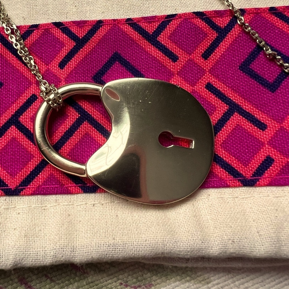 Tory Burch Surreal lock 🔒 pendant/chain w heart and key 🔑 toggle